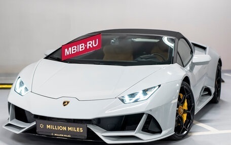 Lamborghini Huracán, 2023 год, 43 990 000 рублей, 4 фотография