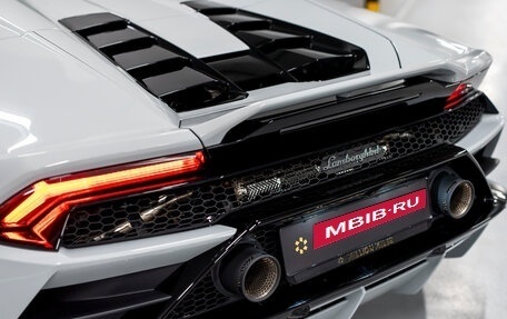 Lamborghini Huracán, 2023 год, 43 990 000 рублей, 15 фотография