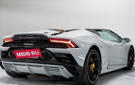 Lamborghini Huracán, 2023 год, 43 990 000 рублей, 11 фотография