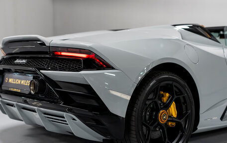 Lamborghini Huracán, 2023 год, 43 990 000 рублей, 18 фотография