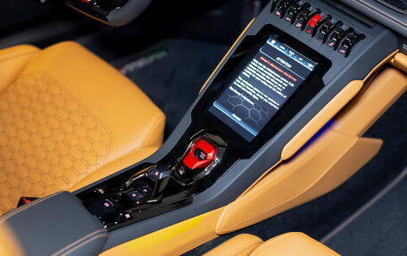 Lamborghini Huracán, 2023 год, 43 990 000 рублей, 25 фотография