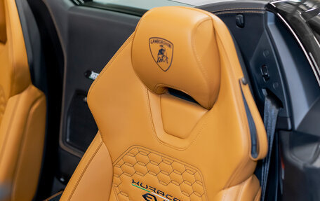Lamborghini Huracán, 2023 год, 43 990 000 рублей, 30 фотография