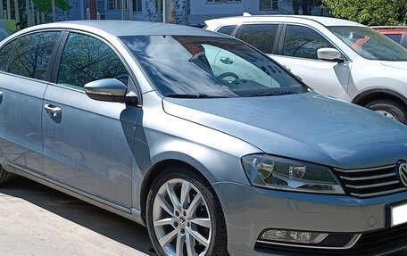 Volkswagen Passat B7, 2011 год, 930 000 рублей, 2 фотография