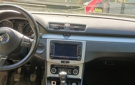 Volkswagen Passat B7, 2011 год, 930 000 рублей, 7 фотография
