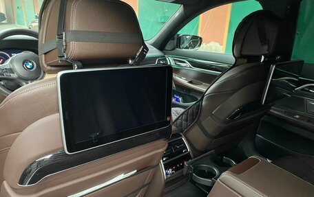 BMW 7 серия, 2018 год, 4 700 000 рублей, 16 фотография
