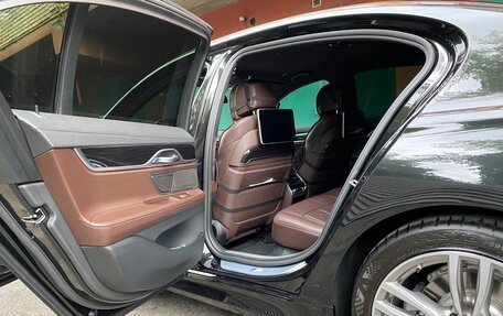 BMW 7 серия, 2018 год, 4 700 000 рублей, 15 фотография