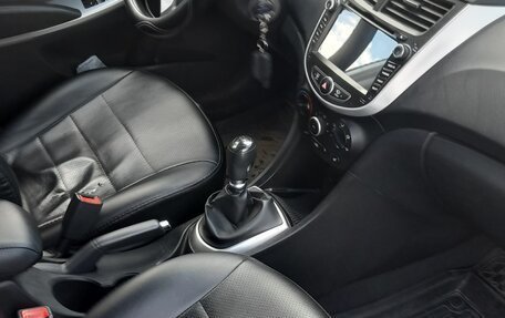 Hyundai Solaris II рестайлинг, 2013 год, 850 000 рублей, 4 фотография
