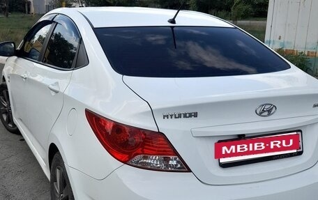 Hyundai Solaris II рестайлинг, 2013 год, 850 000 рублей, 3 фотография