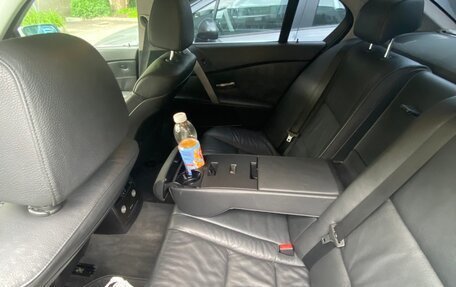 BMW 5 серия, 2006 год, 950 000 рублей, 12 фотография