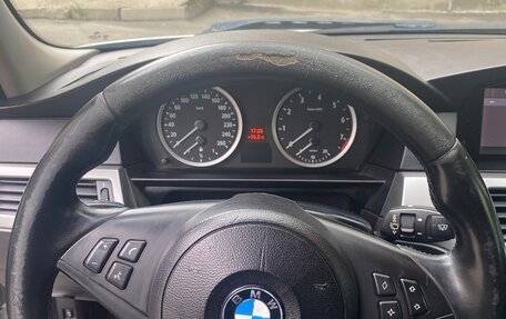 BMW 5 серия, 2006 год, 950 000 рублей, 10 фотография