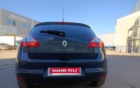 Renault Megane III, 2013 год, 950 000 рублей, 3 фотография