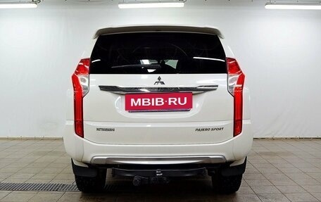 Mitsubishi Pajero Sport III рестайлинг, 2017 год, 2 320 000 рублей, 7 фотография