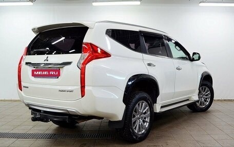 Mitsubishi Pajero Sport III рестайлинг, 2017 год, 2 320 000 рублей, 3 фотография