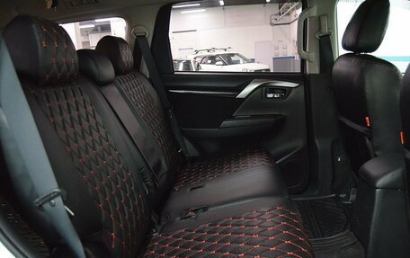 Mitsubishi Pajero Sport III рестайлинг, 2017 год, 2 320 000 рублей, 20 фотография