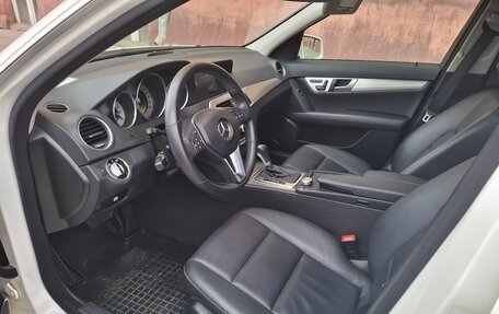 Mercedes-Benz C-Класс, 2011 год, 2 100 000 рублей, 5 фотография