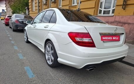 Mercedes-Benz C-Класс, 2011 год, 2 100 000 рублей, 4 фотография