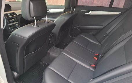 Mercedes-Benz C-Класс, 2011 год, 2 100 000 рублей, 6 фотография