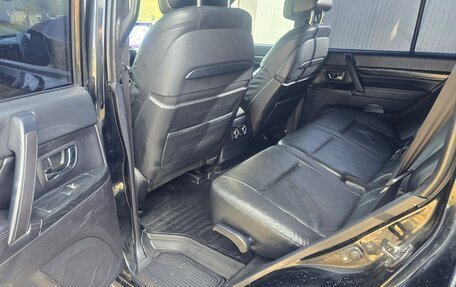 Mitsubishi Pajero IV, 2012 год, 2 590 000 рублей, 25 фотография