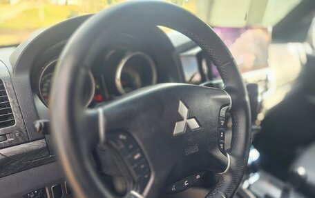 Mitsubishi Pajero IV, 2012 год, 2 590 000 рублей, 23 фотография