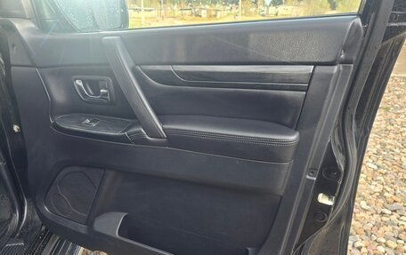 Mitsubishi Pajero IV, 2012 год, 2 590 000 рублей, 31 фотография