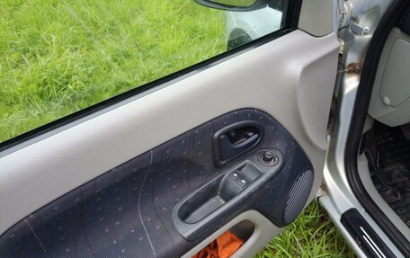 Renault Clio III, 2001 год, 190 000 рублей, 2 фотография