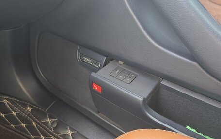 Audi A8, 2005 год, 1 550 000 рублей, 31 фотография