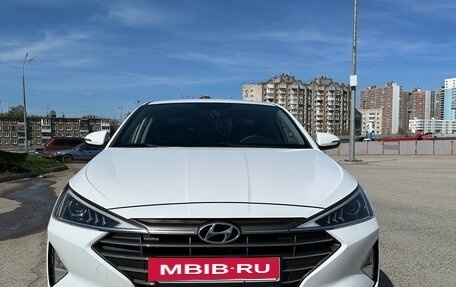 Hyundai Avante, 2019 год, 1 950 000 рублей, 3 фотография
