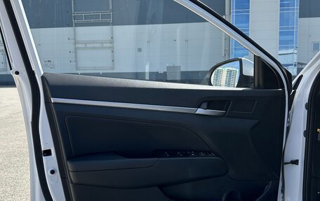 Hyundai Avante, 2019 год, 1 950 000 рублей, 15 фотография