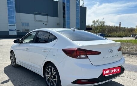 Hyundai Avante, 2019 год, 1 950 000 рублей, 26 фотография