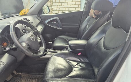 Toyota RAV4, 2010 год, 1 420 000 рублей, 2 фотография