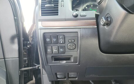 Toyota Land Cruiser 200, 2020 год, 10 900 000 рублей, 28 фотография