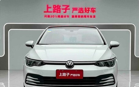 Volkswagen Golf VIII, 2022 год, 2 190 000 рублей, 2 фотография