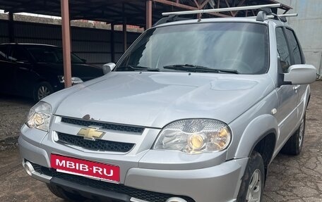 Chevrolet Niva I рестайлинг, 2011 год, 590 000 рублей, 2 фотография