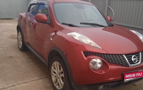 Nissan Juke II, 2014 год, 900 000 рублей, 2 фотография
