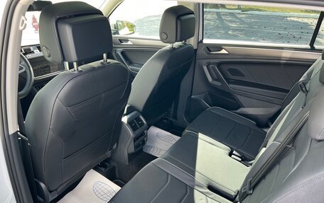 Volkswagen Tiguan II, 2022 год, 4 050 000 рублей, 9 фотография