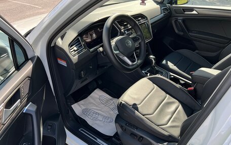 Volkswagen Tiguan II, 2022 год, 4 050 000 рублей, 8 фотография
