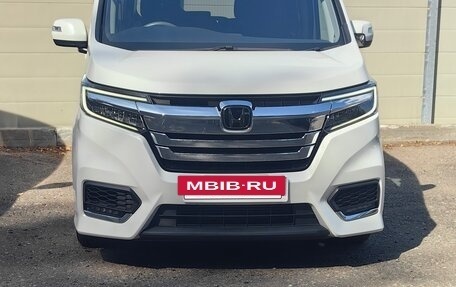 Honda Stepwgn IV, 2021 год, 2 750 000 рублей, 2 фотография