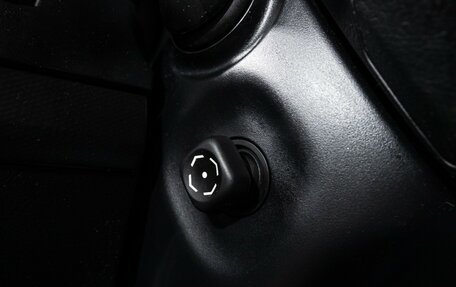 Toyota Land Cruiser Prado 150 рестайлинг 2, 2011 год, 2 489 898 рублей, 19 фотография