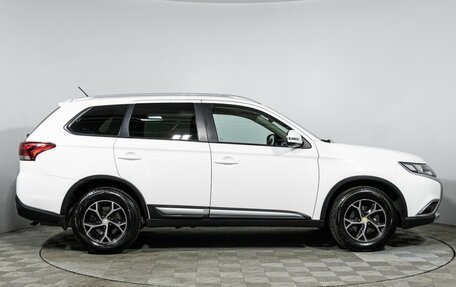 Mitsubishi Outlander III рестайлинг 3, 2016 год, 1 549 585 рублей, 4 фотография