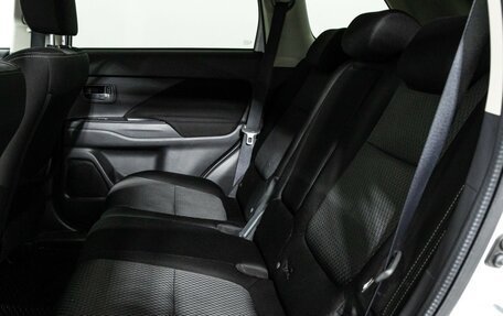 Mitsubishi Outlander III рестайлинг 3, 2016 год, 1 549 585 рублей, 10 фотография
