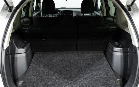 Mitsubishi Outlander III рестайлинг 3, 2016 год, 1 549 585 рублей, 15 фотография