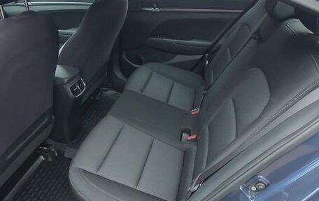 Hyundai Elantra VI рестайлинг, 2018 год, 1 950 000 рублей, 9 фотография