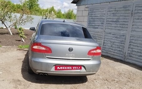 Skoda Superb III рестайлинг, 2010 год, 800 000 рублей, 3 фотография