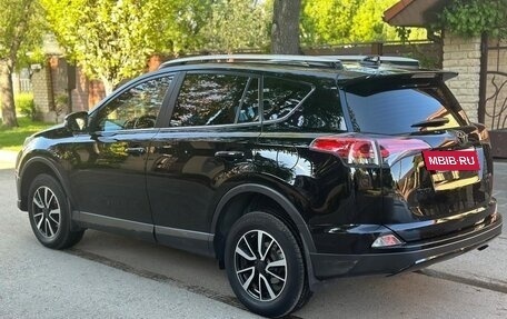 Toyota RAV4, 2018 год, 2 330 000 рублей, 13 фотография