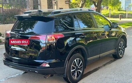 Toyota RAV4, 2018 год, 2 330 000 рублей, 12 фотография