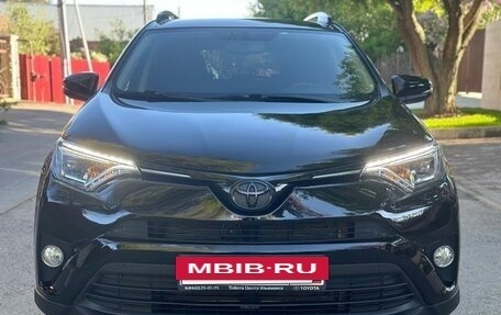 Toyota RAV4, 2018 год, 2 330 000 рублей, 7 фотография