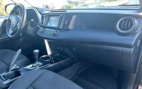 Toyota RAV4, 2018 год, 2 330 000 рублей, 21 фотография