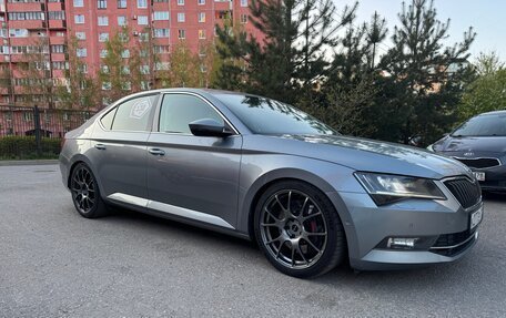 Skoda Superb III рестайлинг, 2016 год, 2 950 000 рублей, 3 фотография