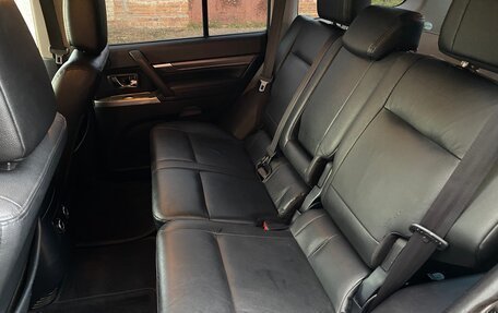 Mitsubishi Pajero IV, 2012 год, 2 700 000 рублей, 13 фотография