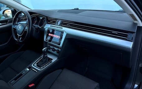 Volkswagen Passat B8 рестайлинг, 2019 год, 1 987 800 рублей, 8 фотография